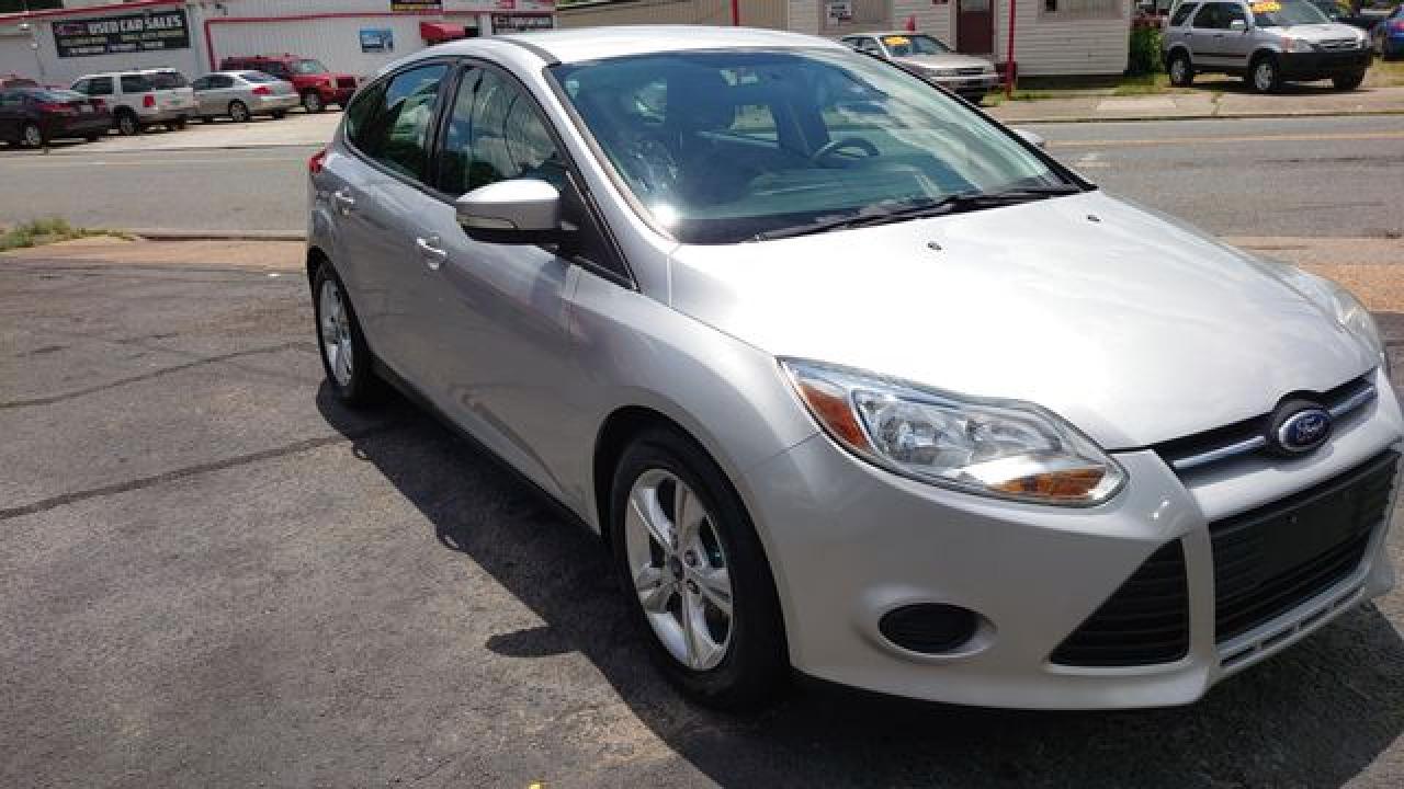 2014 Ford Focus VIN 1FADP3K29EL368878 photo 4