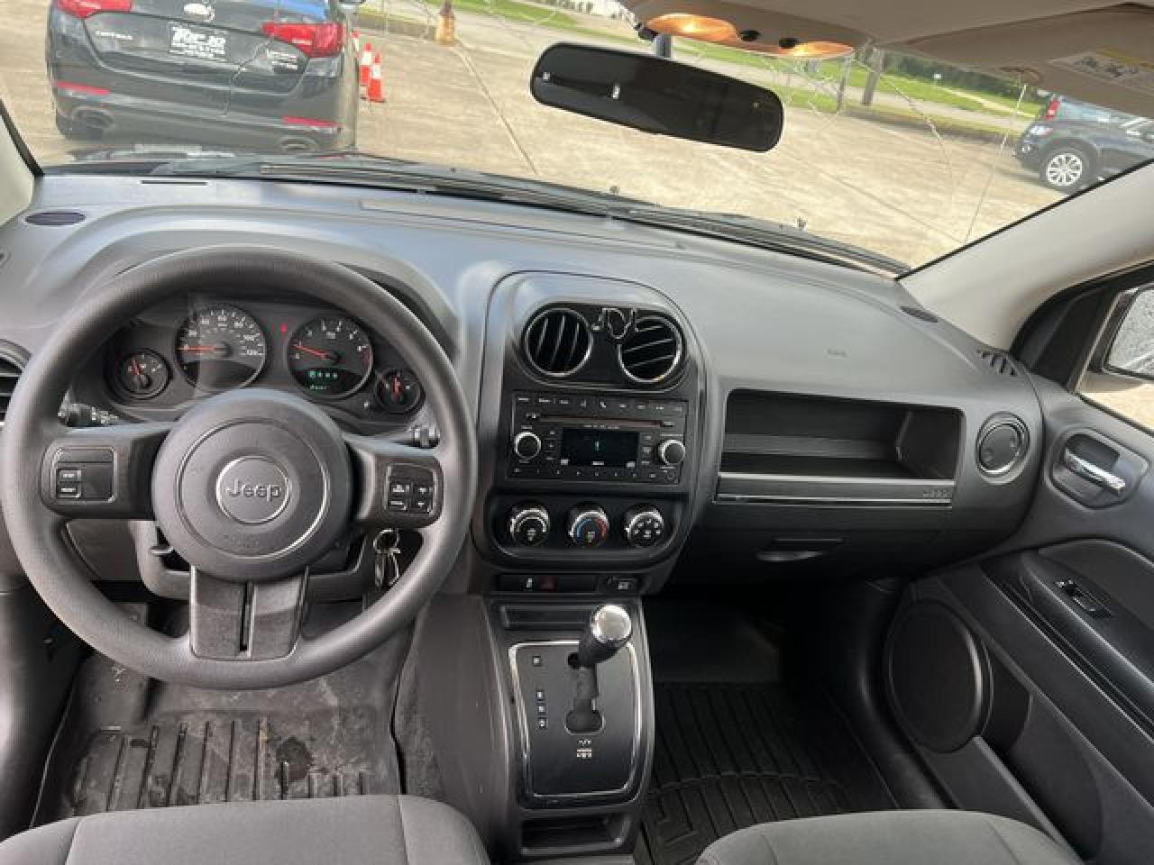 2012 Jeep Compass VIN 1C4NJDBB6CD661926 photo 12