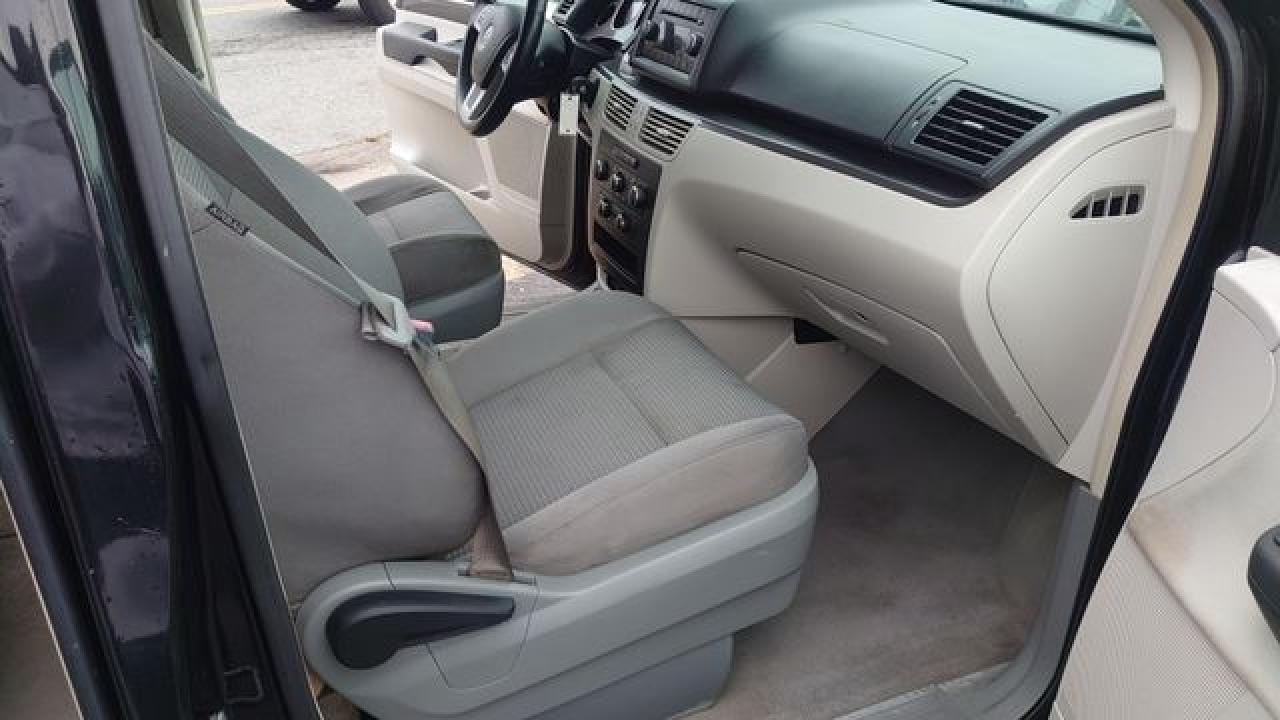 2012 Volkswagen Routan VIN 2C4RVAAG7CR293819 photo 10