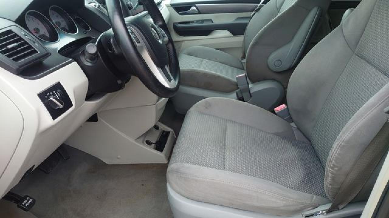 2012 Volkswagen Routan VIN 2C4RVAAG7CR293819 photo 12