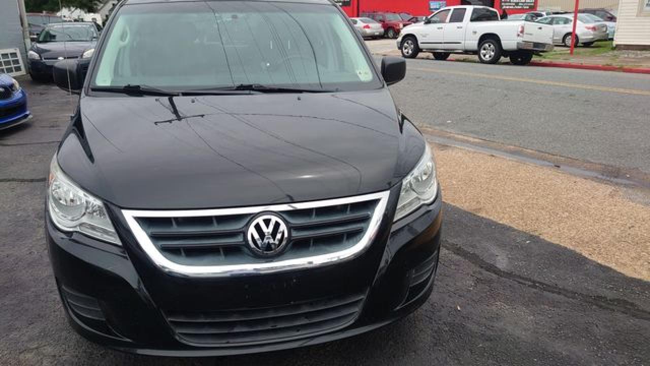 2012 Volkswagen Routan VIN 2C4RVAAG7CR293819 photo 2