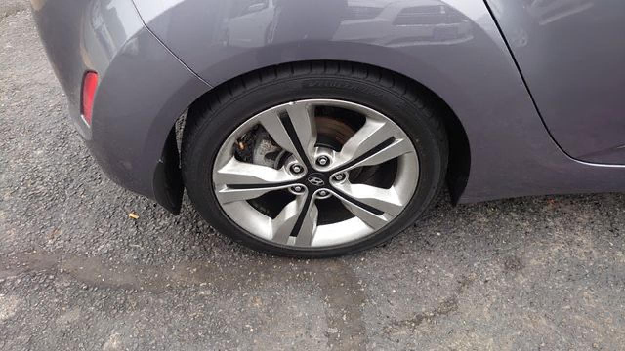 2016 Hyundai Veloster VIN KMHTC6AD8GU304376 photo 6
