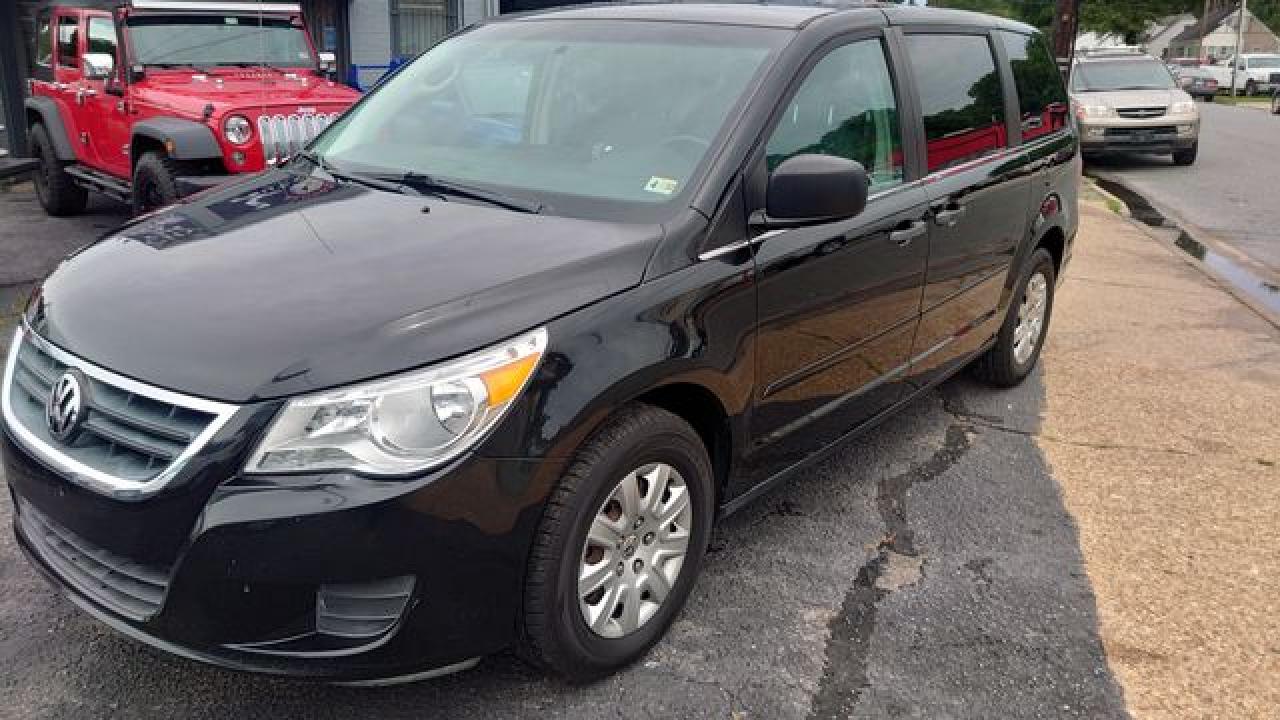 2012 Volkswagen Routan VIN 2C4RVAAG7CR293819 photo 1