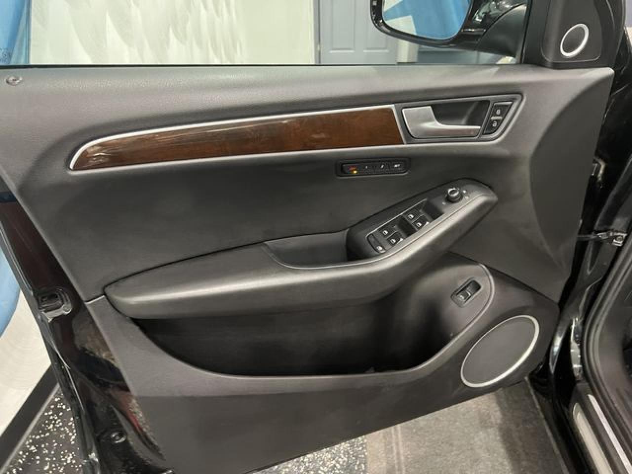 2012 Audi Q5 VIN WA1LFAFP3CA098391 photo 10
