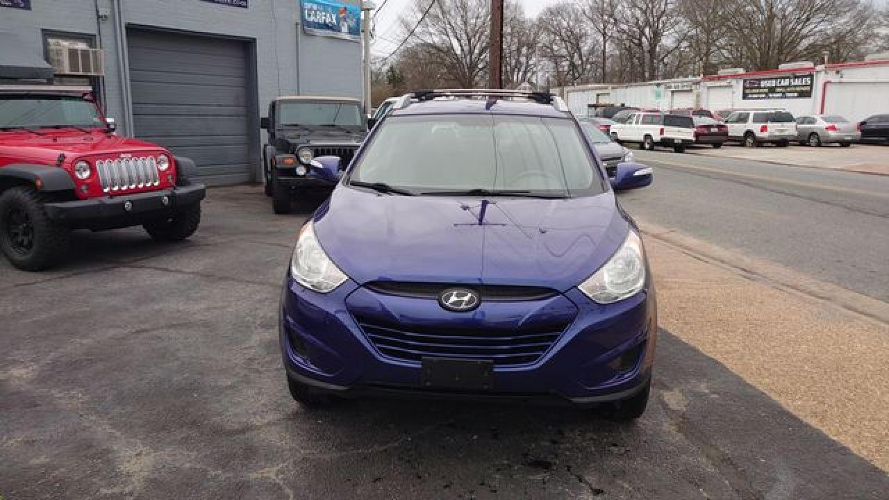 2012 Hyundai Tucson VIN KM8JU3AC5CU391626 photo 2