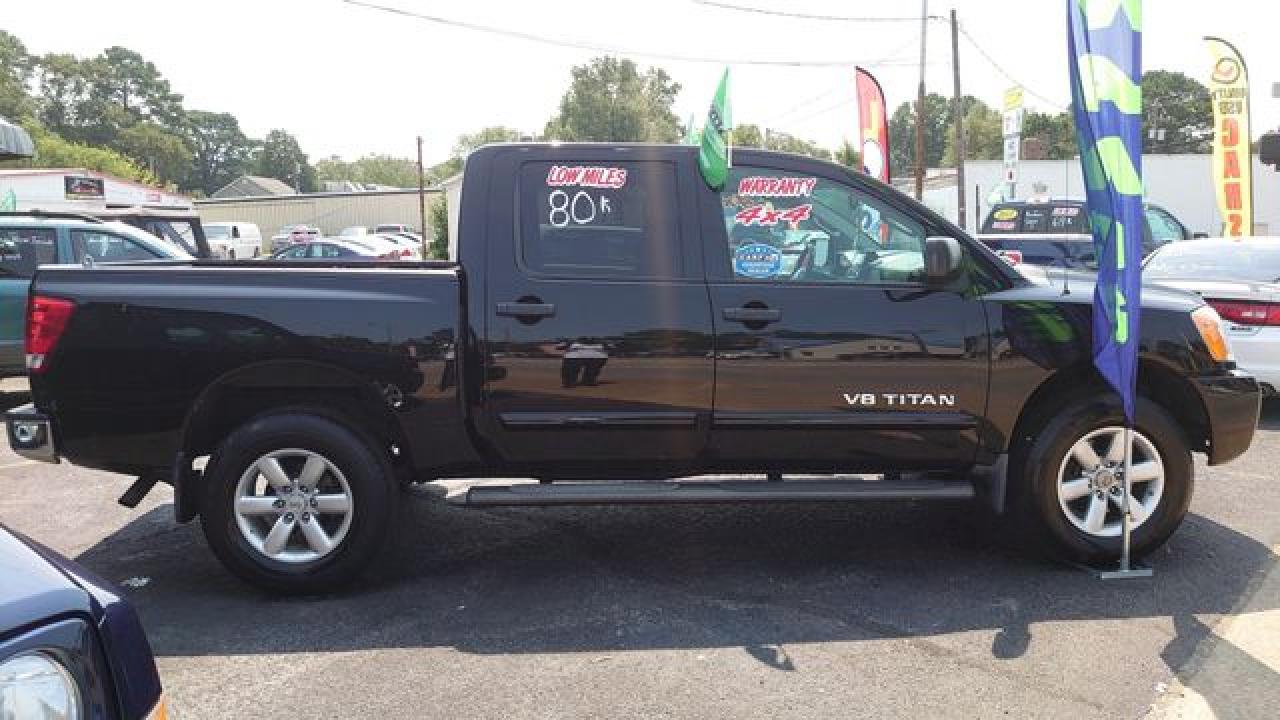 2014 Nissan TITAN VIN 1N6AA0EC7EN514701 photo 4