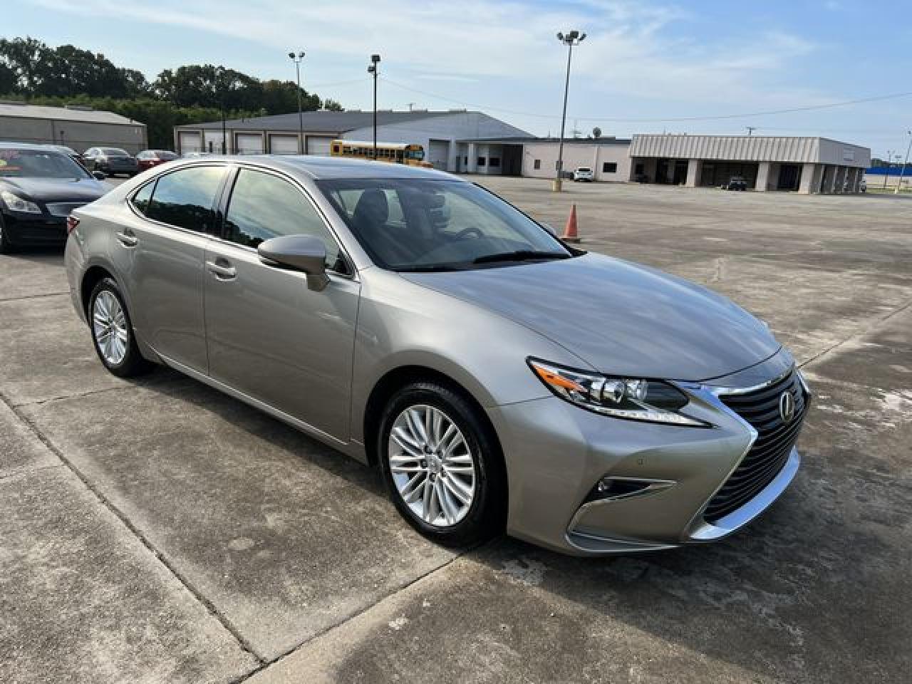 2016 Lexus ES350 VIN JTHBK1GG1G2216528 photo 4