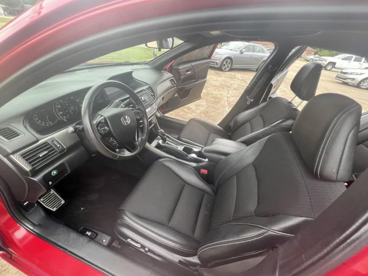 2017 Honda Accord VIN 1HGCR2F51HA273909 photo 6