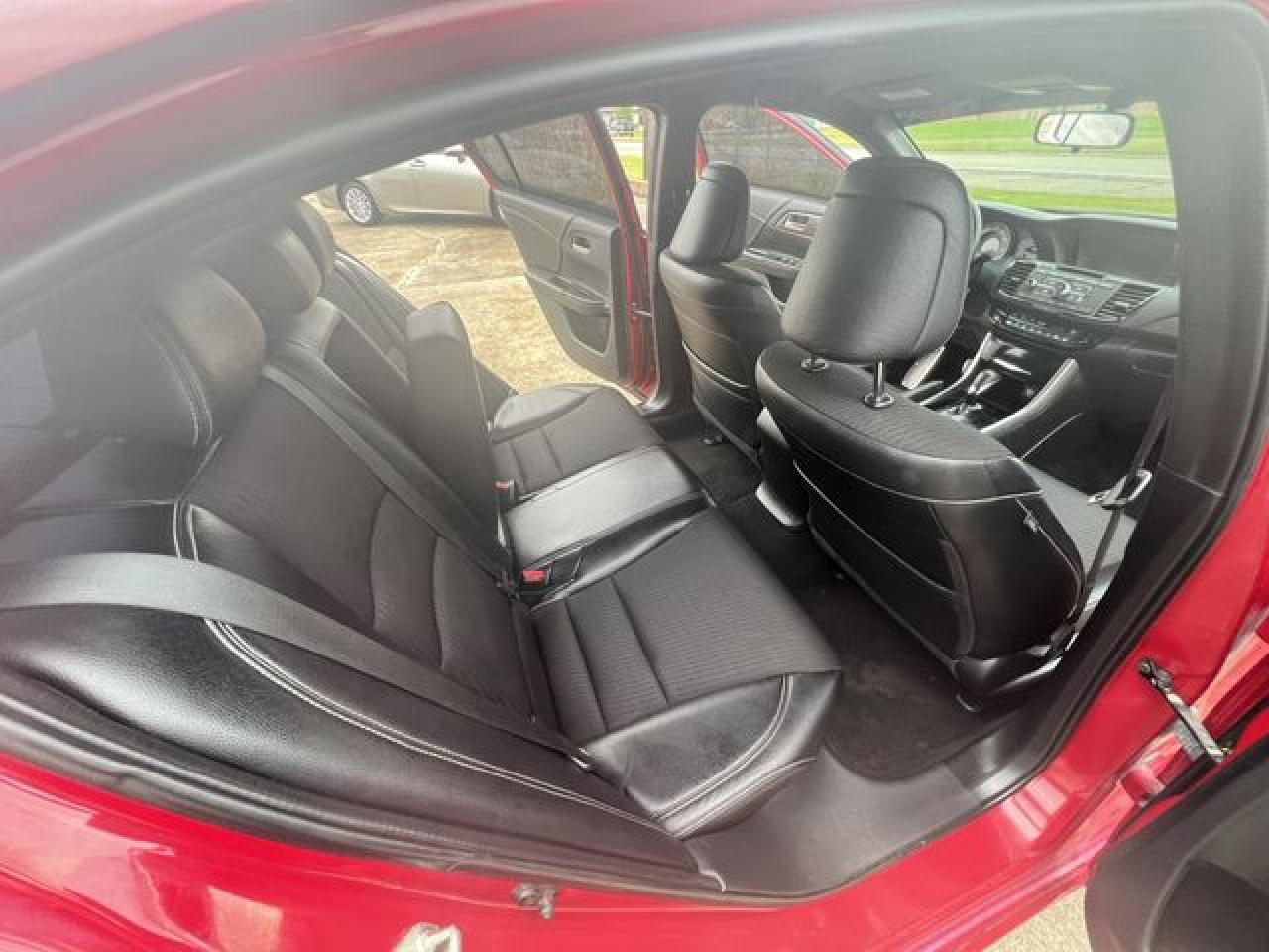 2017 Honda Accord VIN 1HGCR2F51HA273909 photo 9
