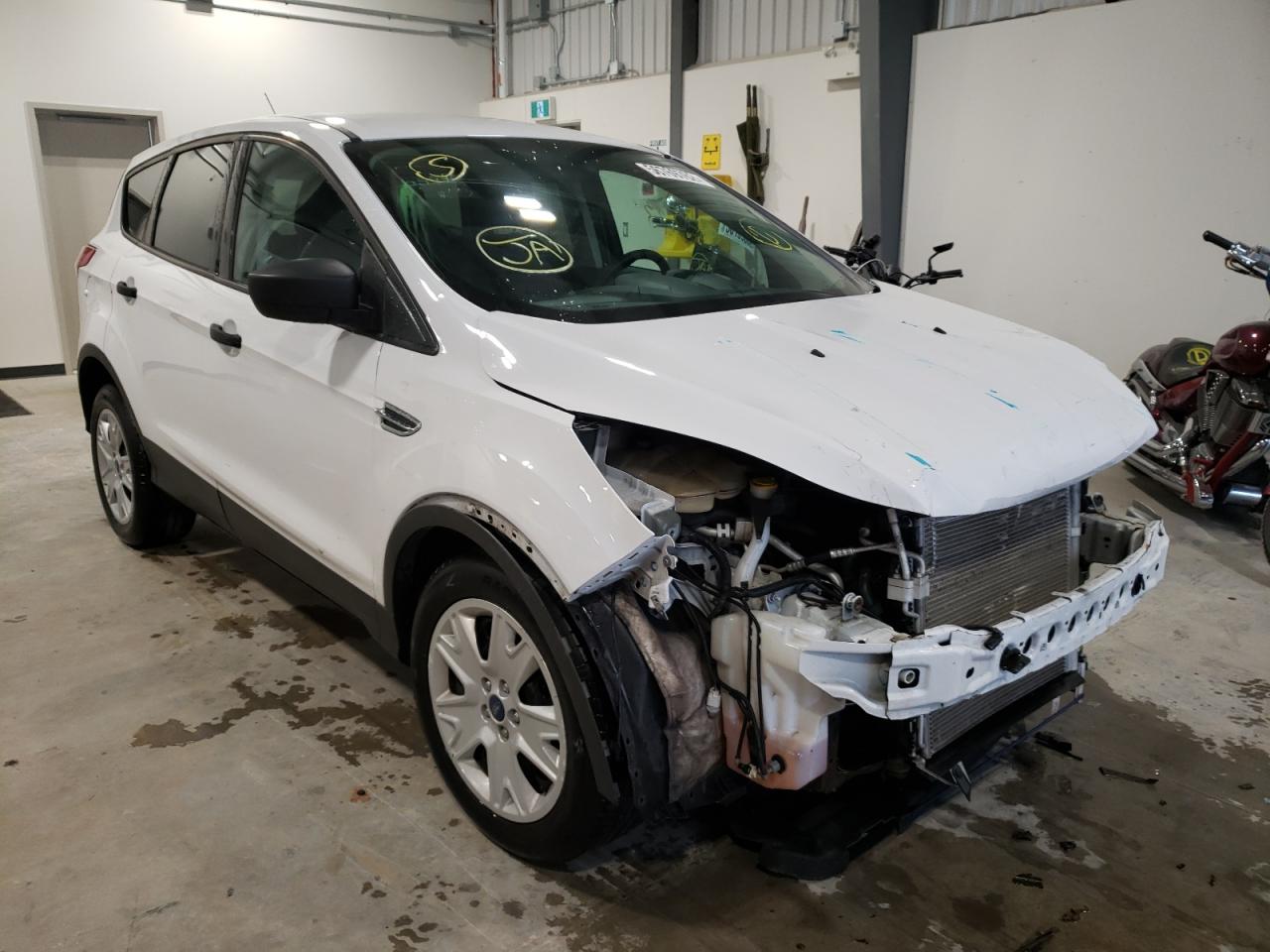 2015 FORD Escape s VIN 1FMCU0F77FUA84661 photo 1