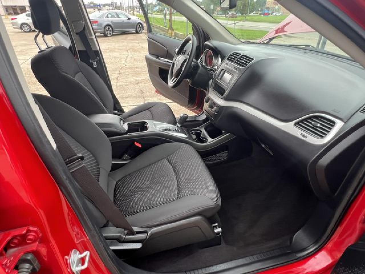 2018 Dodge Journey VIN 3C4PDCABXJT527407 photo 10