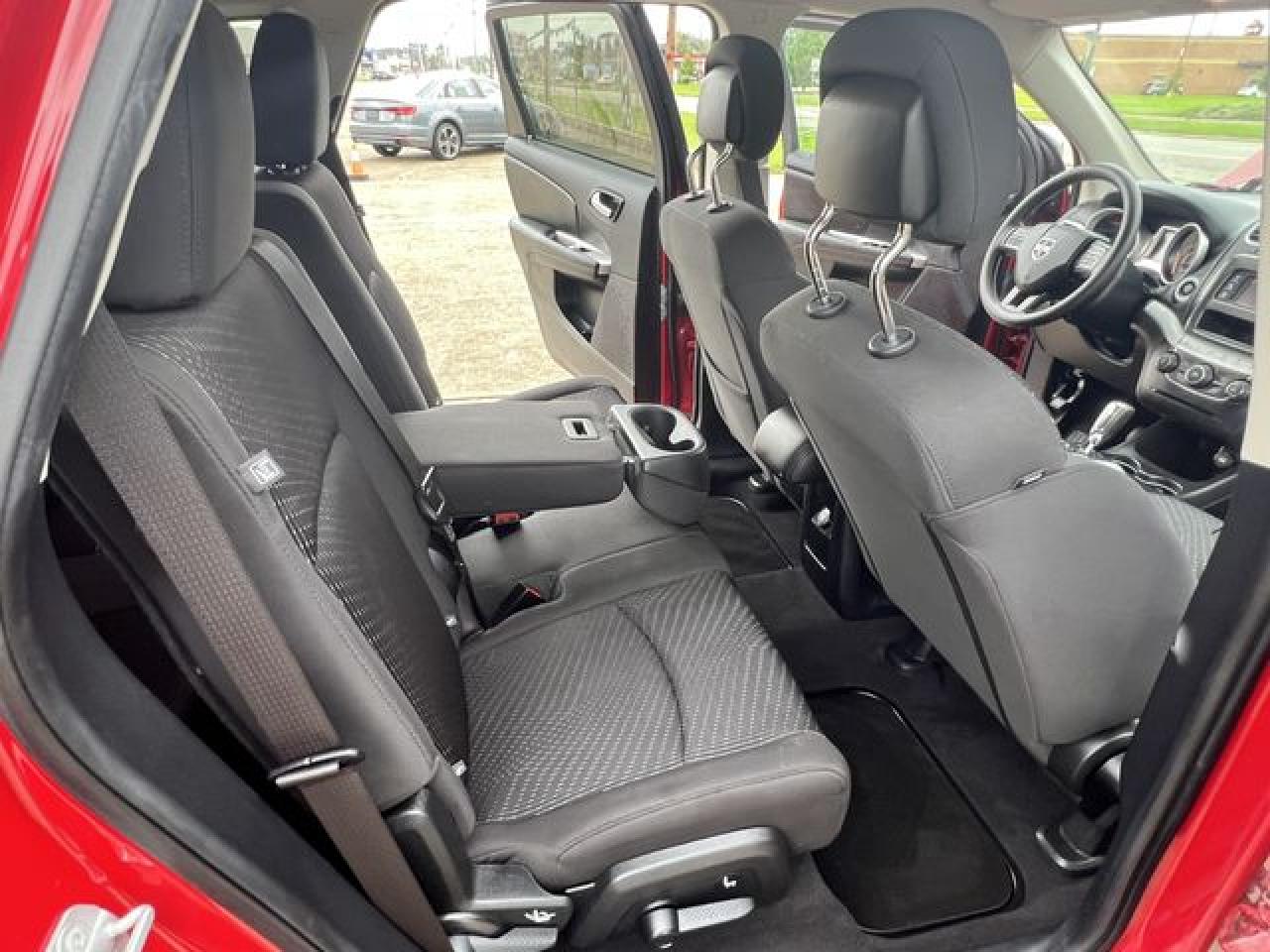 2018 Dodge Journey VIN 3C4PDCABXJT527407 photo 9