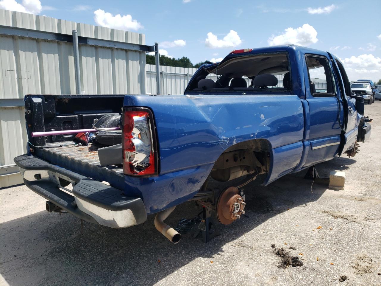 2004 Chevrolet Silverado 1500 VIN 1GCEC19V24Z318852 photo 4