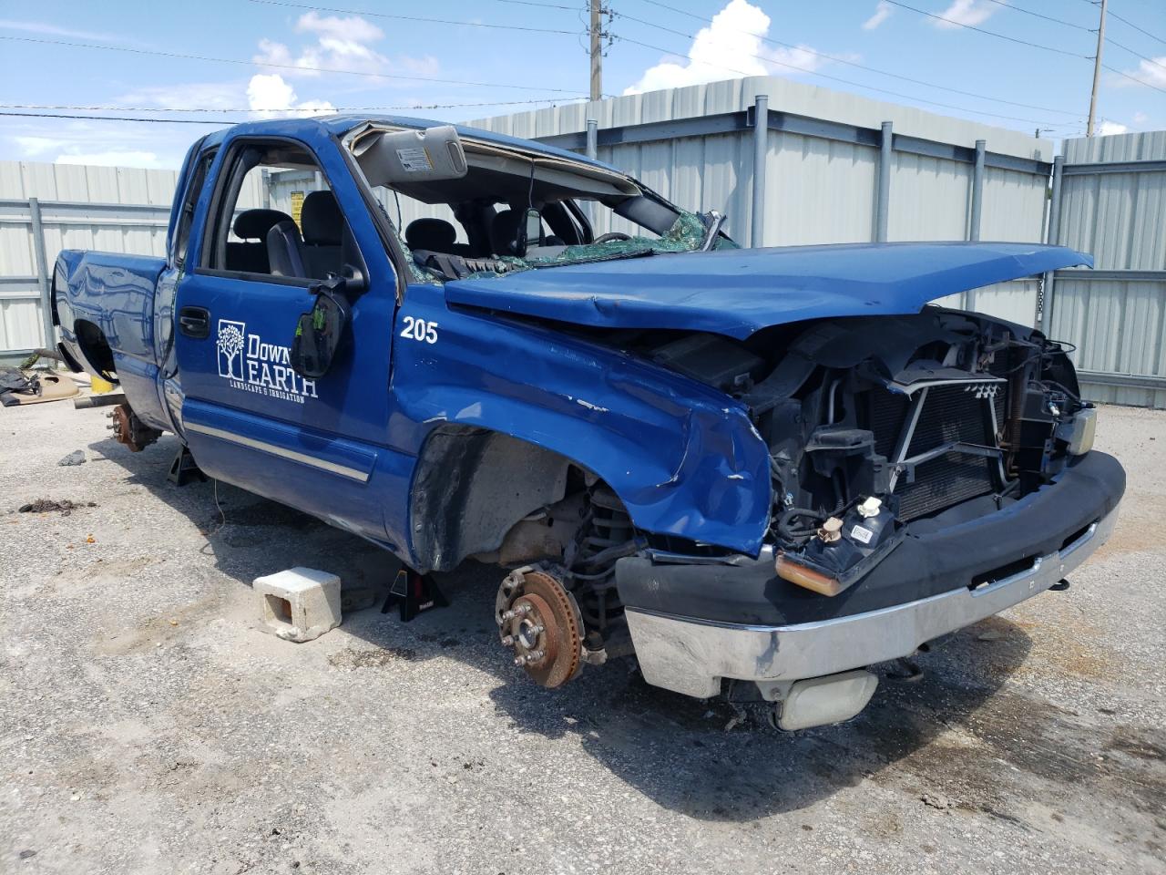 2004 Chevrolet Silverado 1500 VIN 1GCEC19V24Z318852 photo 1