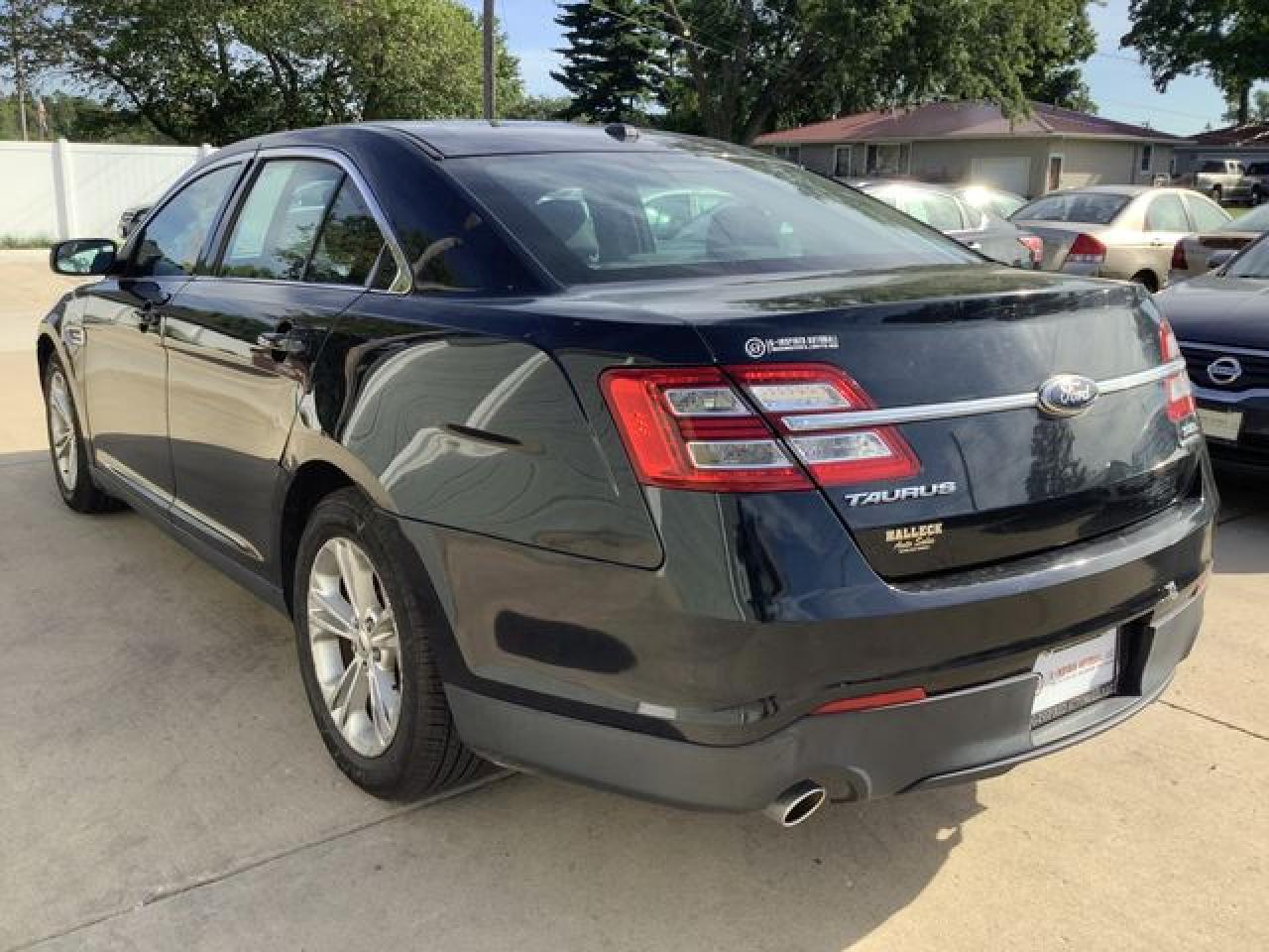 2014 Ford Taurus VIN 1FAHP2E86EG133729 photo 6