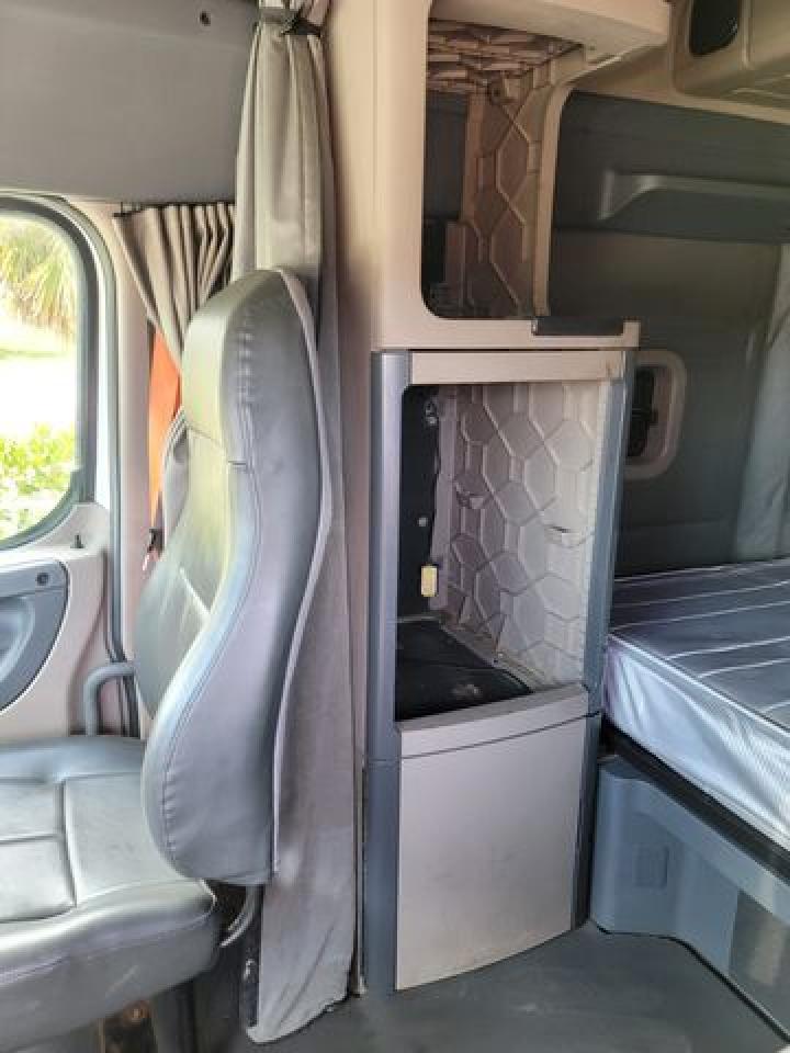 2013 FREIGHTLINER CASCADIA 125 VIN 1FUJGLBG3DLFE6783 photo 7