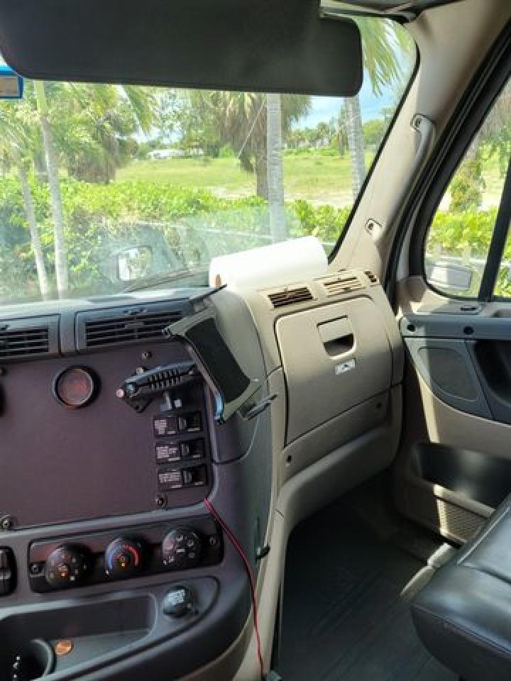 2013 FREIGHTLINER CASCADIA 125 VIN 1FUJGLBG3DLFE6783 photo 10
