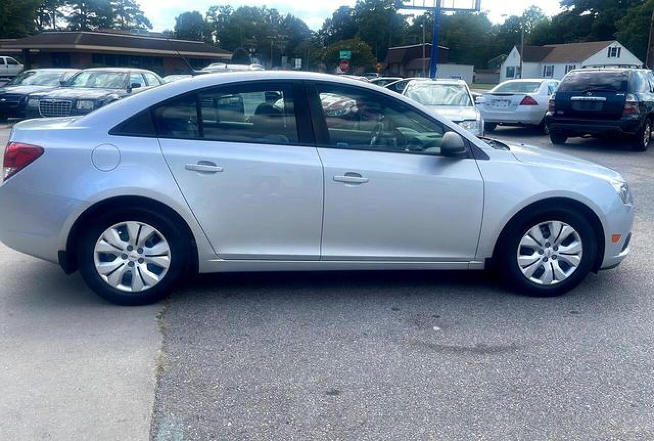 2013 Chevrolet Cruze VIN 1G1PA5SG8D7293669 photo 6