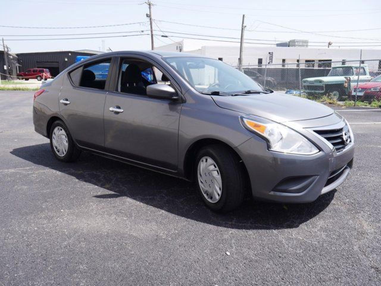 2017 Nissan Versa VIN 3N1CN7AP9HL835745 photo 3