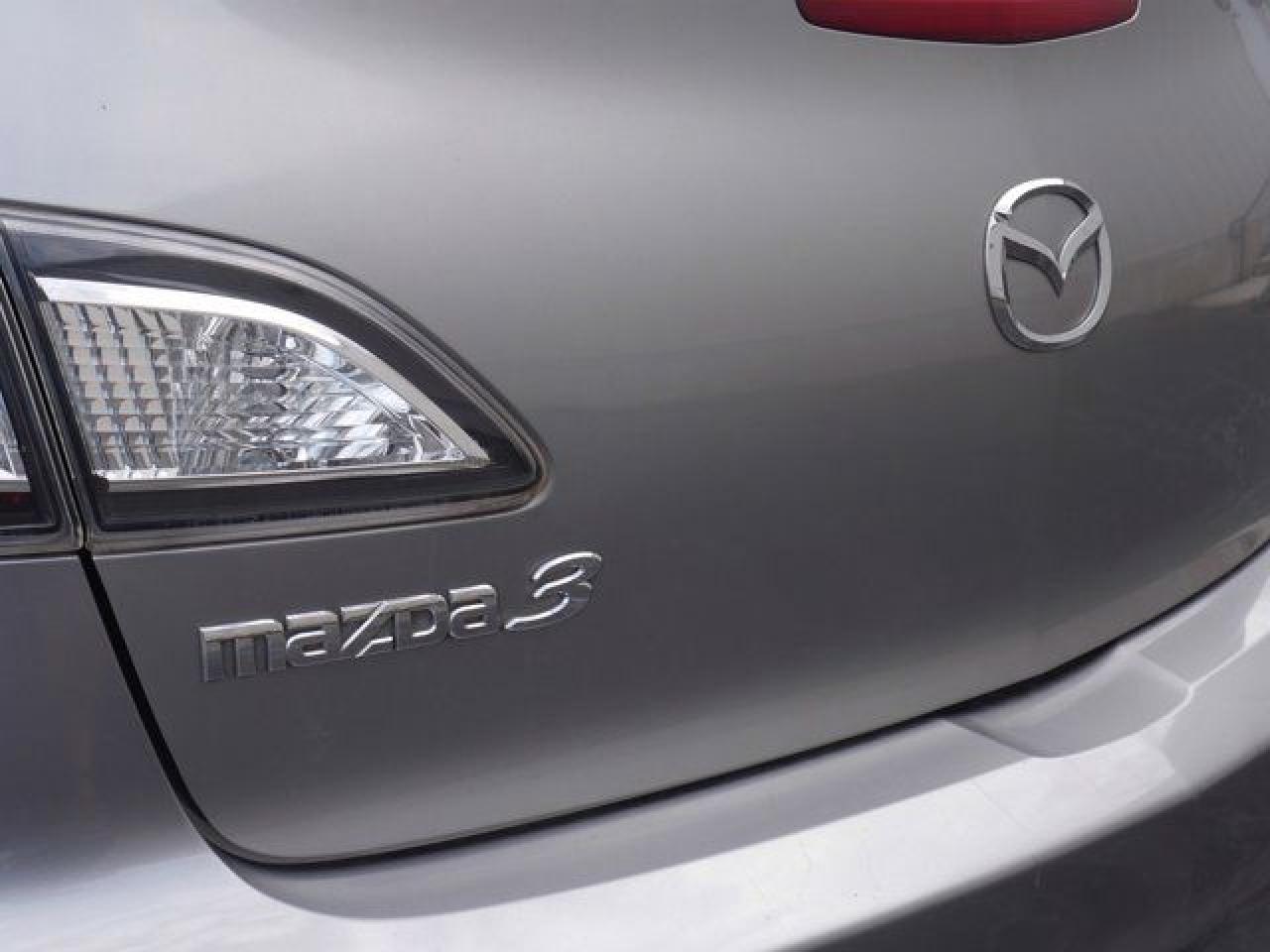 2012 Mazda 3 VIN JM1BL1UG1C1572786 photo 11