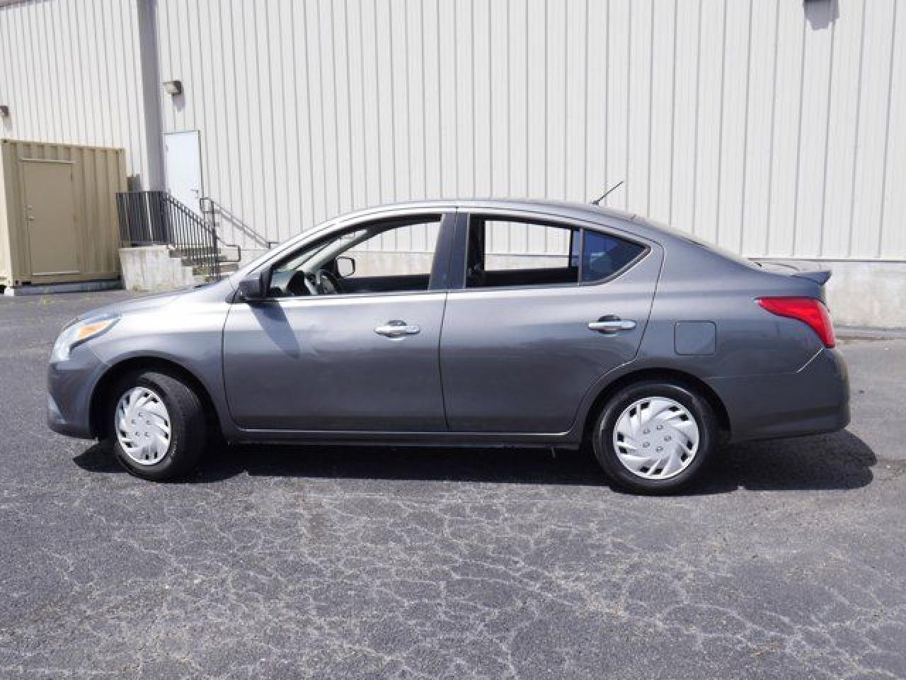 2017 Nissan Versa VIN 3N1CN7AP9HL835745 photo 8