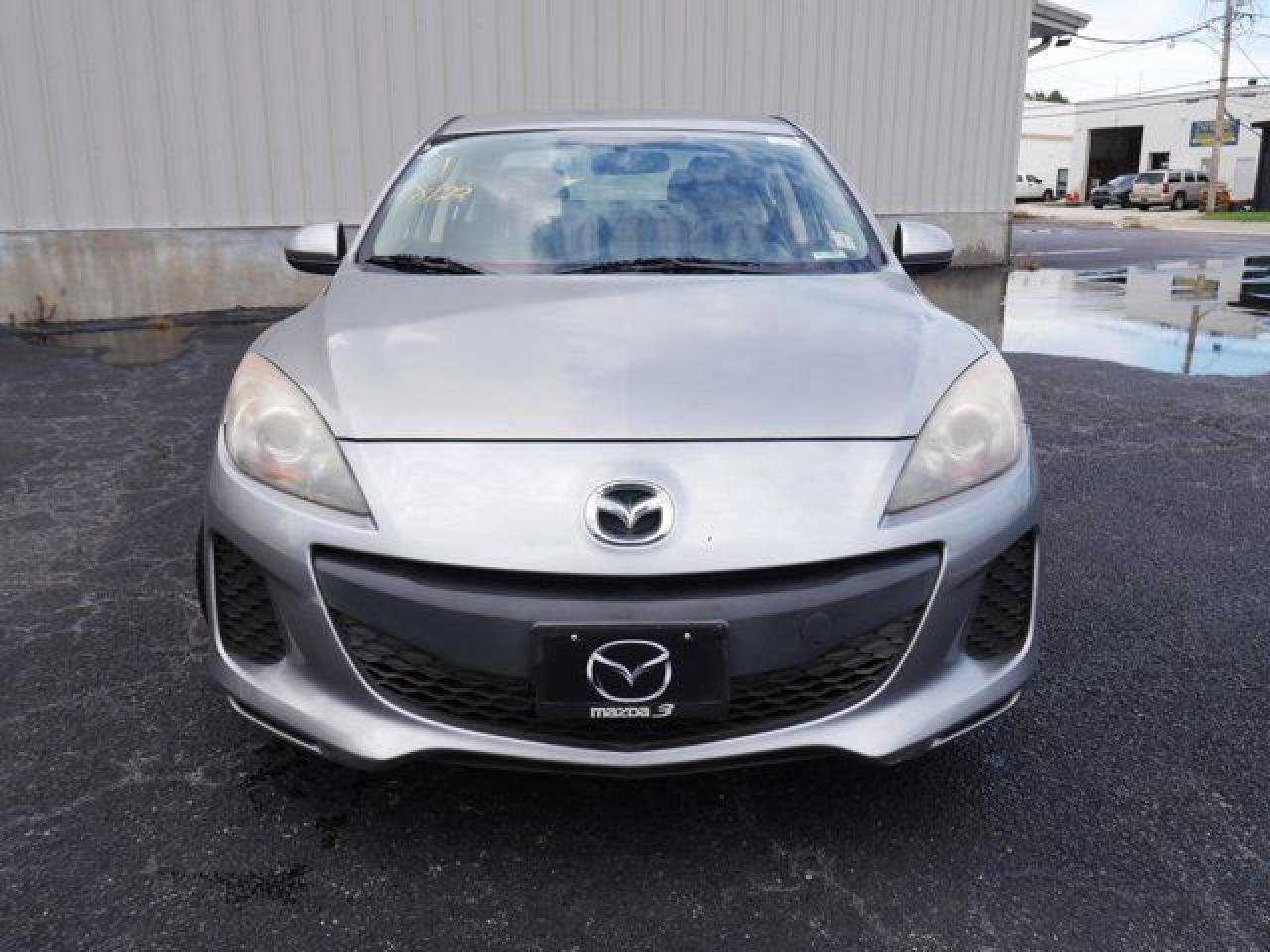 2012 Mazda 3 VIN JM1BL1UG1C1572786 photo 2