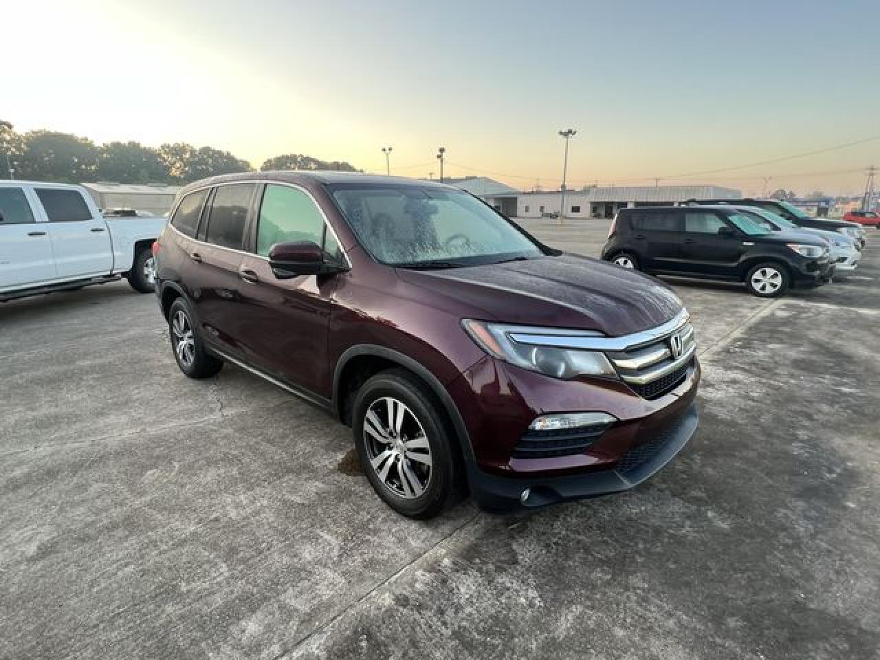 2016 Honda Pilot VIN 5FNYF5H59GB031063 photo 4