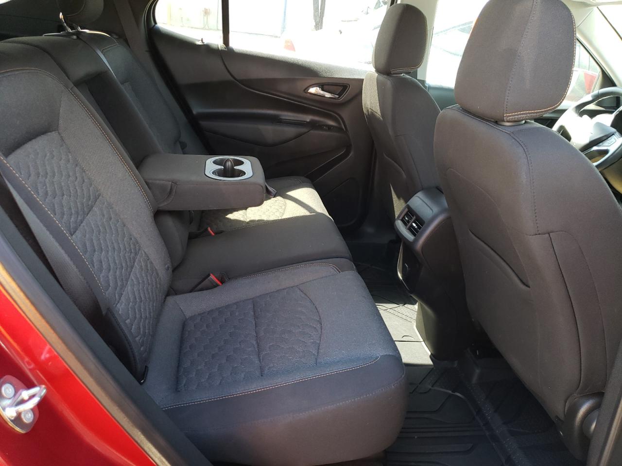 2018 Chev Equinox VIN 2GNAXJEV5J6173510 photo 6