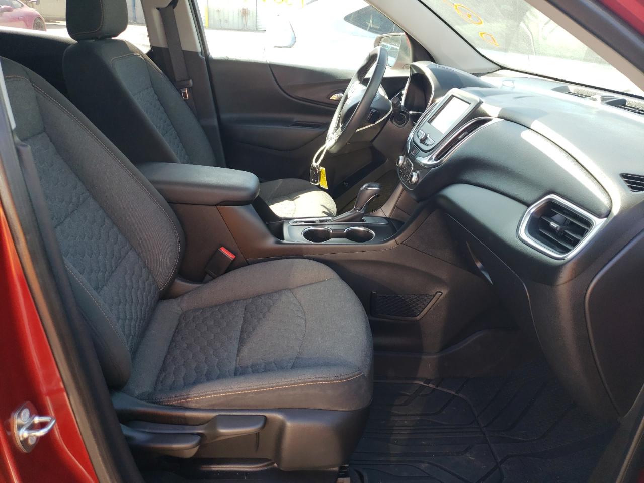2018 Chev Equinox VIN 2GNAXJEV5J6173510 photo 5