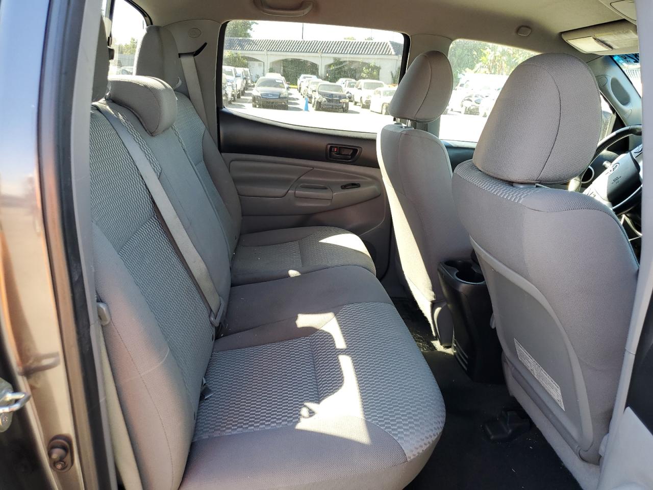 2015 TOYOTA Tacoma VIN 3TMJU4GN2FM187054 photo 6