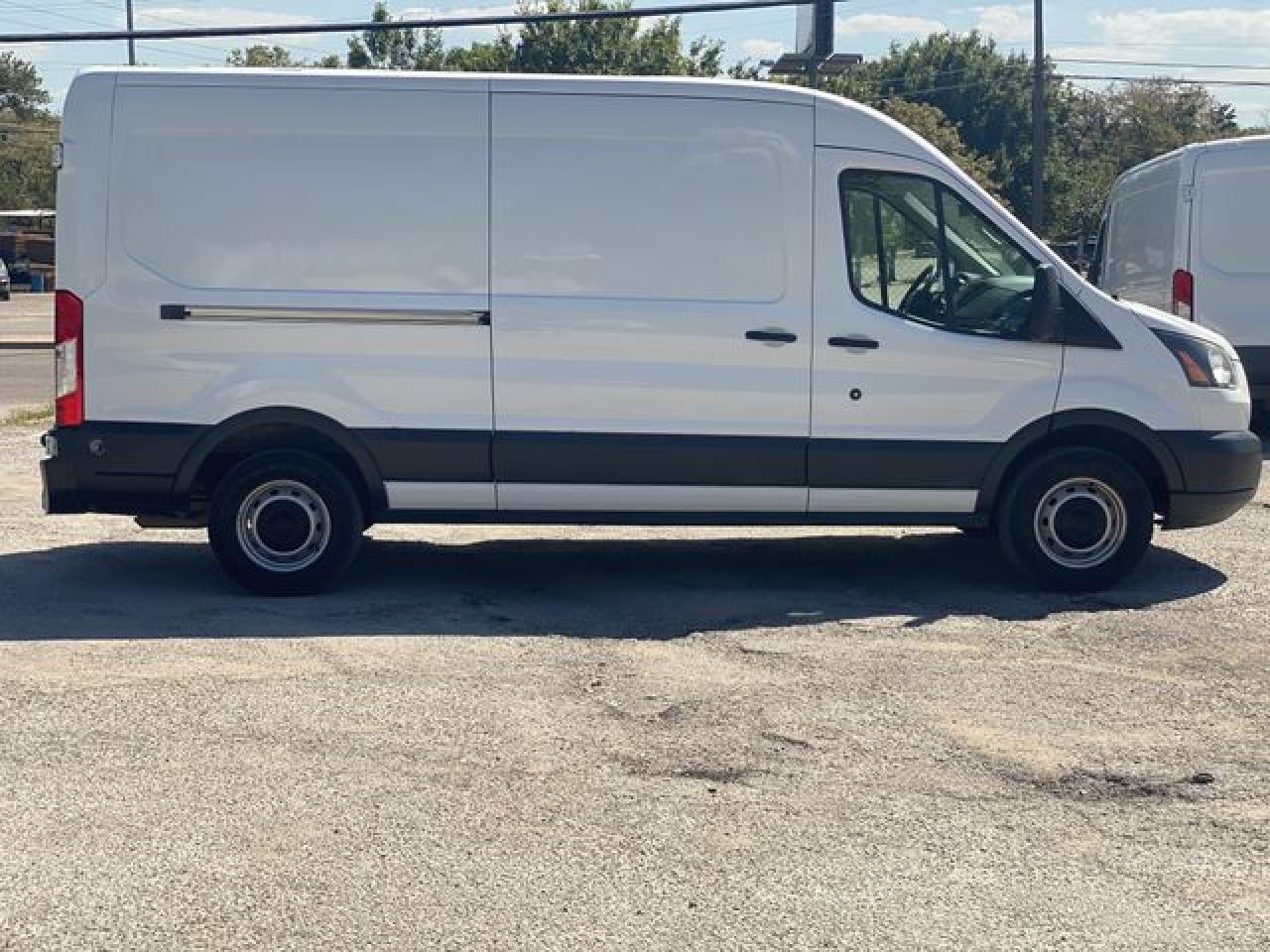 2015 Ford Transit VIN 1FTNE2CM8FKB31398 photo 4