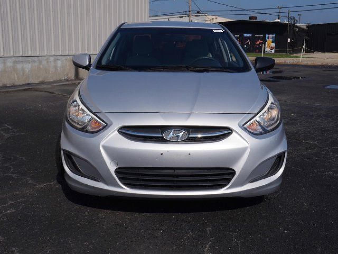 2016 Hyundai Accent VIN KMHCT4AE7GU999477 photo 2