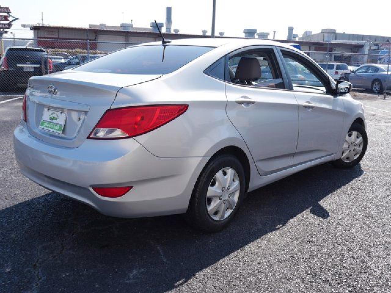 2016 Hyundai Accent VIN KMHCT4AE7GU999477 photo 5
