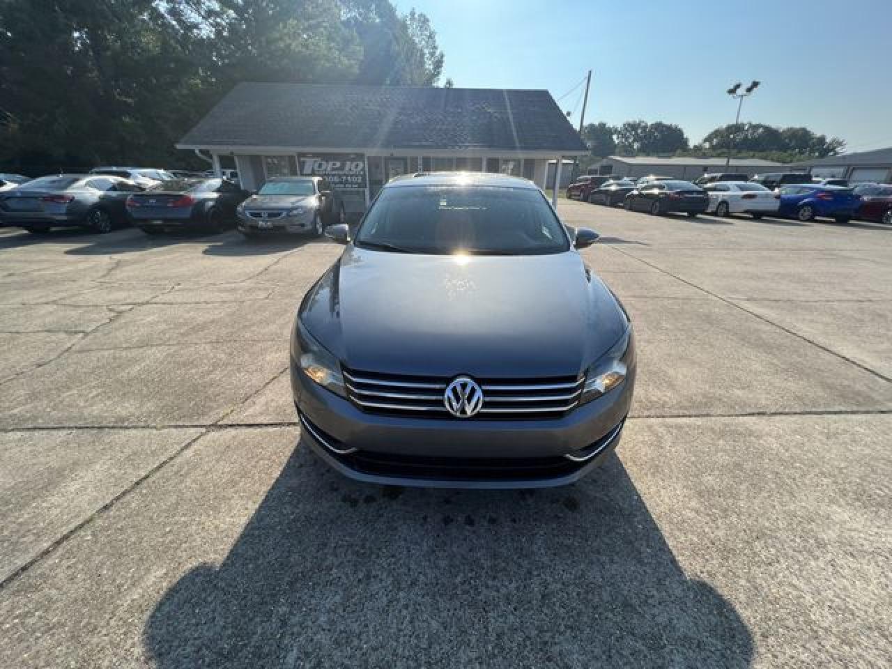 2012 Volkswagen Passat VIN 1VWBH7A37CC108327 photo 5