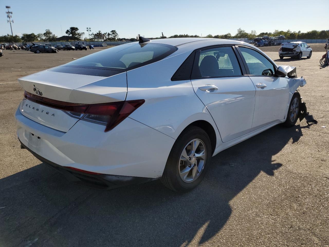 2021 Hyundai Elantra VIN 5NPLL4AG1MH049322 photo 4