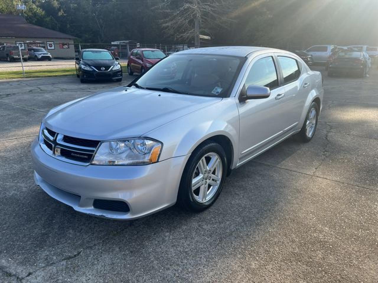 2012 Dodge Avenger VIN 1C3CDZCB8CN163462 photo 1