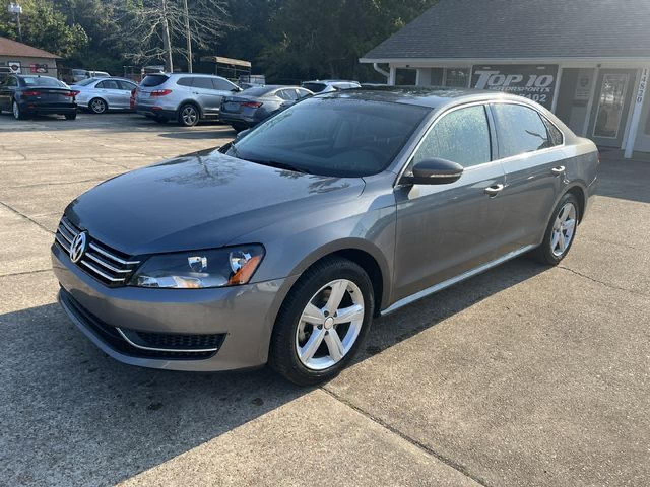 2012 Volkswagen Passat VIN 1VWBH7A37CC108327 photo 1