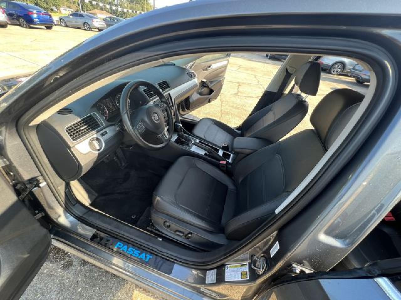 2012 Volkswagen Passat VIN 1VWBH7A37CC108327 photo 6