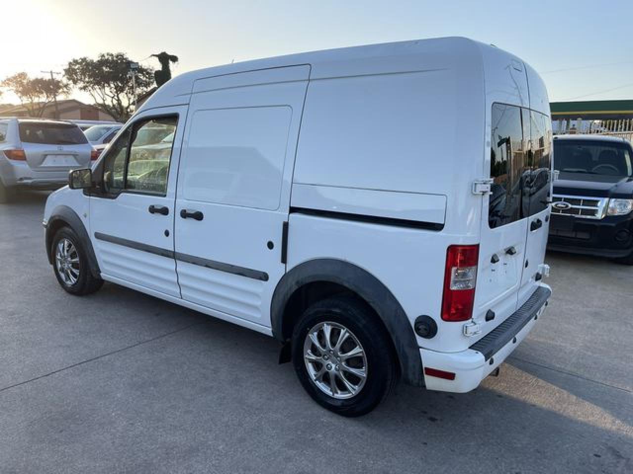 2013 Ford Transit VIN NM0LS7DN2DT132166 photo 2