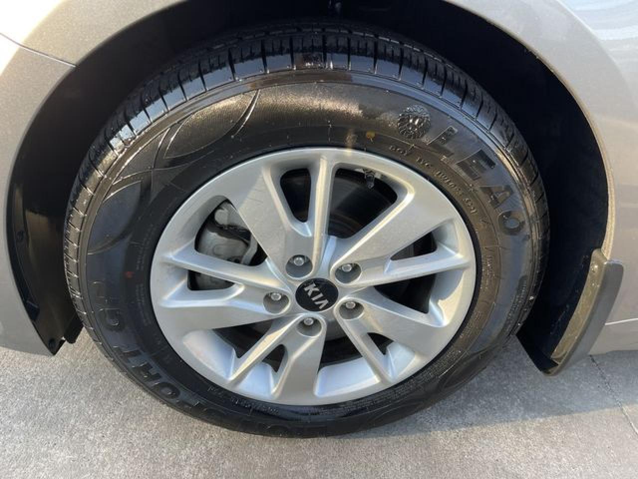 2018 Kia Optima VIN 5XXGT4L31JG193309 photo 4