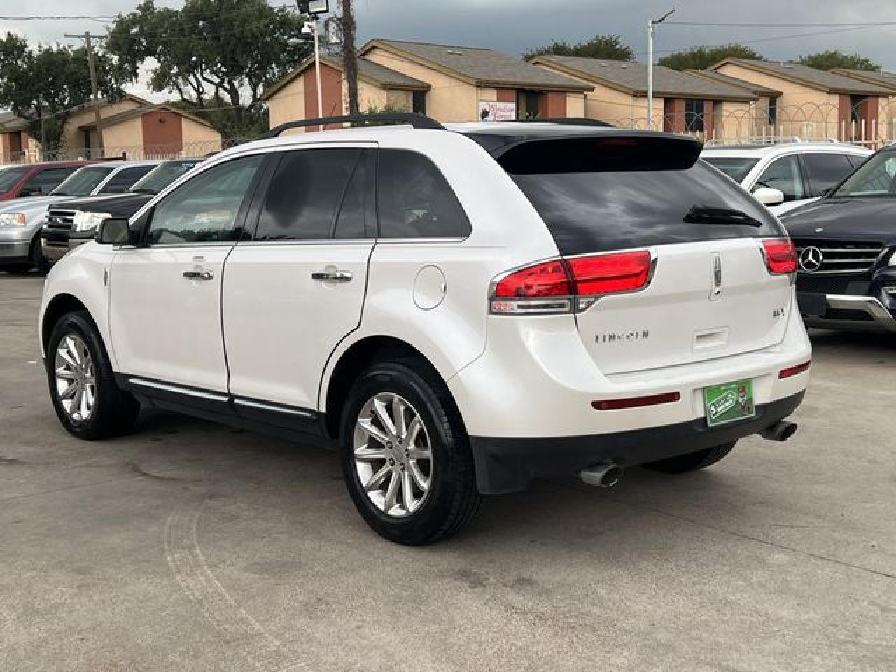 2013 Lincoln Mkx VIN 2LMDJ6JK5DBL23580 photo 4