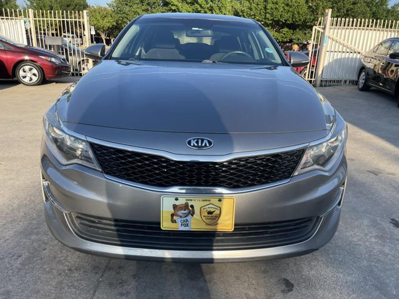 2018 Kia Optima VIN 5XXGT4L31JG193309 photo 9