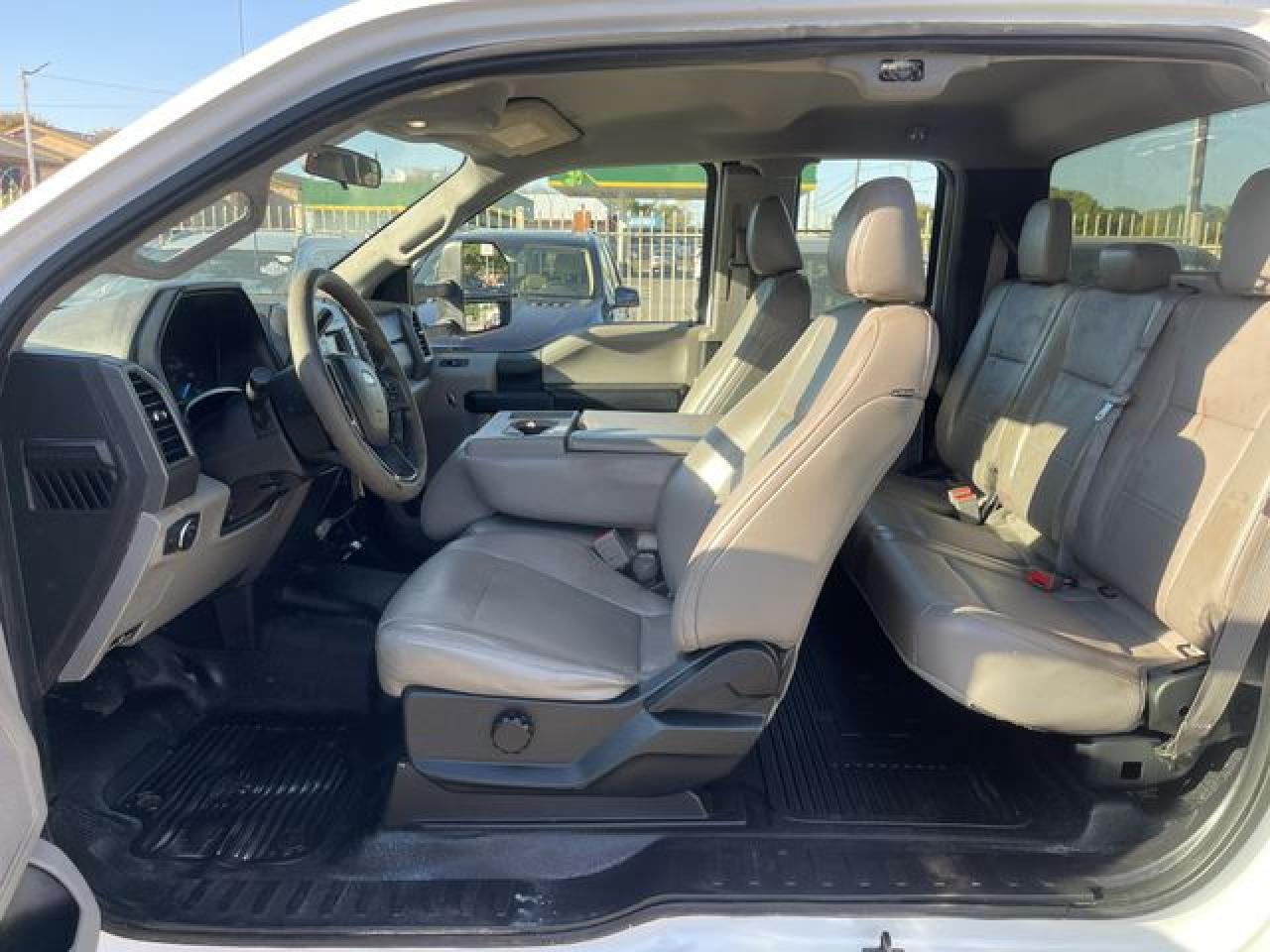 2018 Ford F-250 VIN 1FT7X2A68JEB68675 photo 10