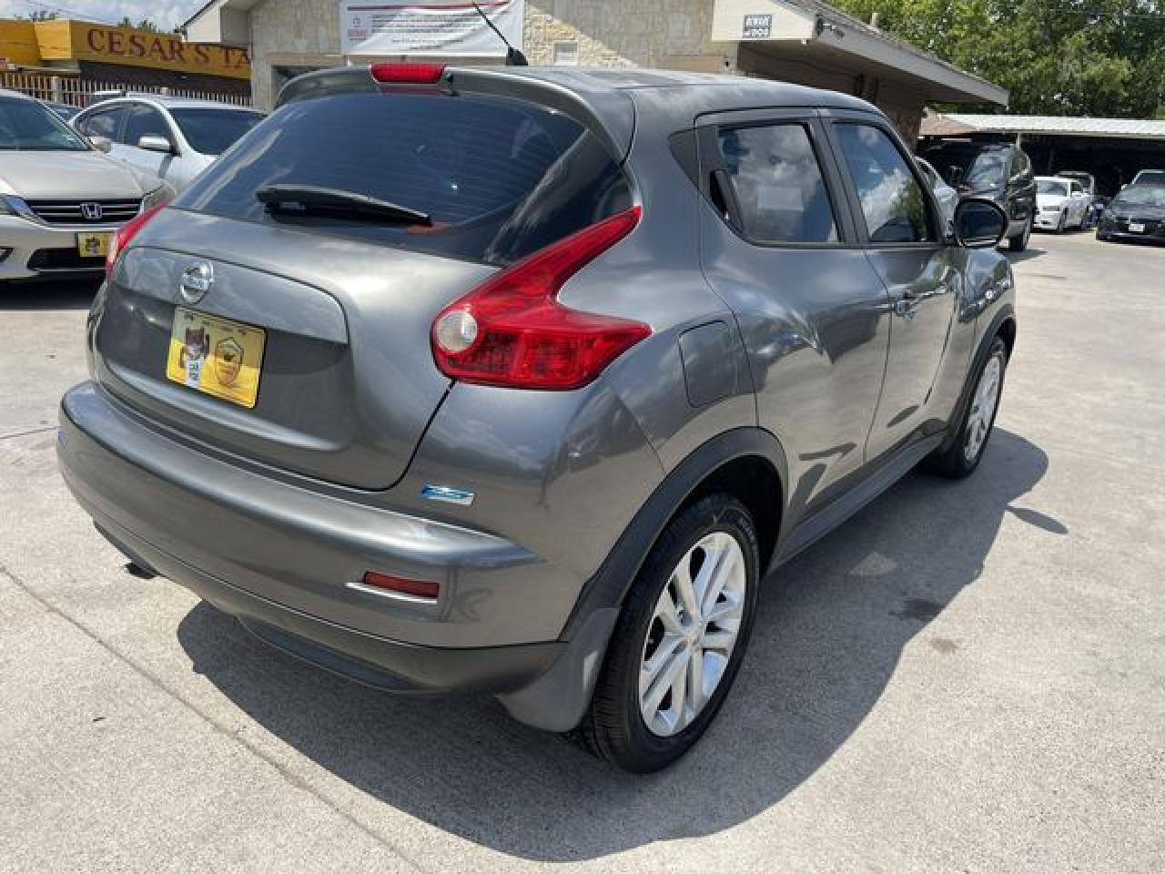 2012 Nissan Juke VIN JN8AF5MR8CT103571 photo 3