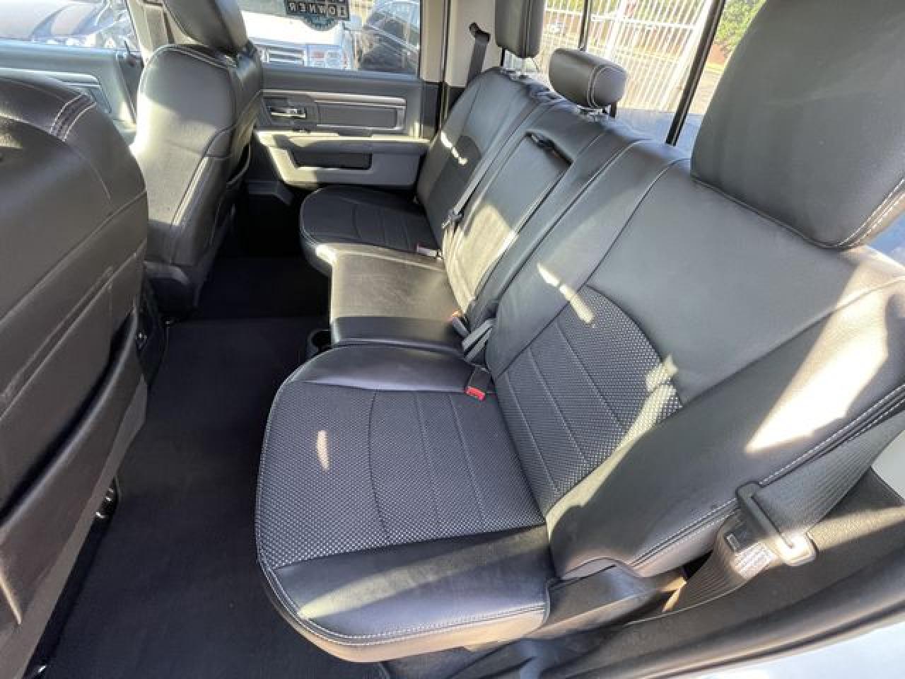 2018 Ram 1500 VIN 1C6RR7LT3JS242550 photo 11