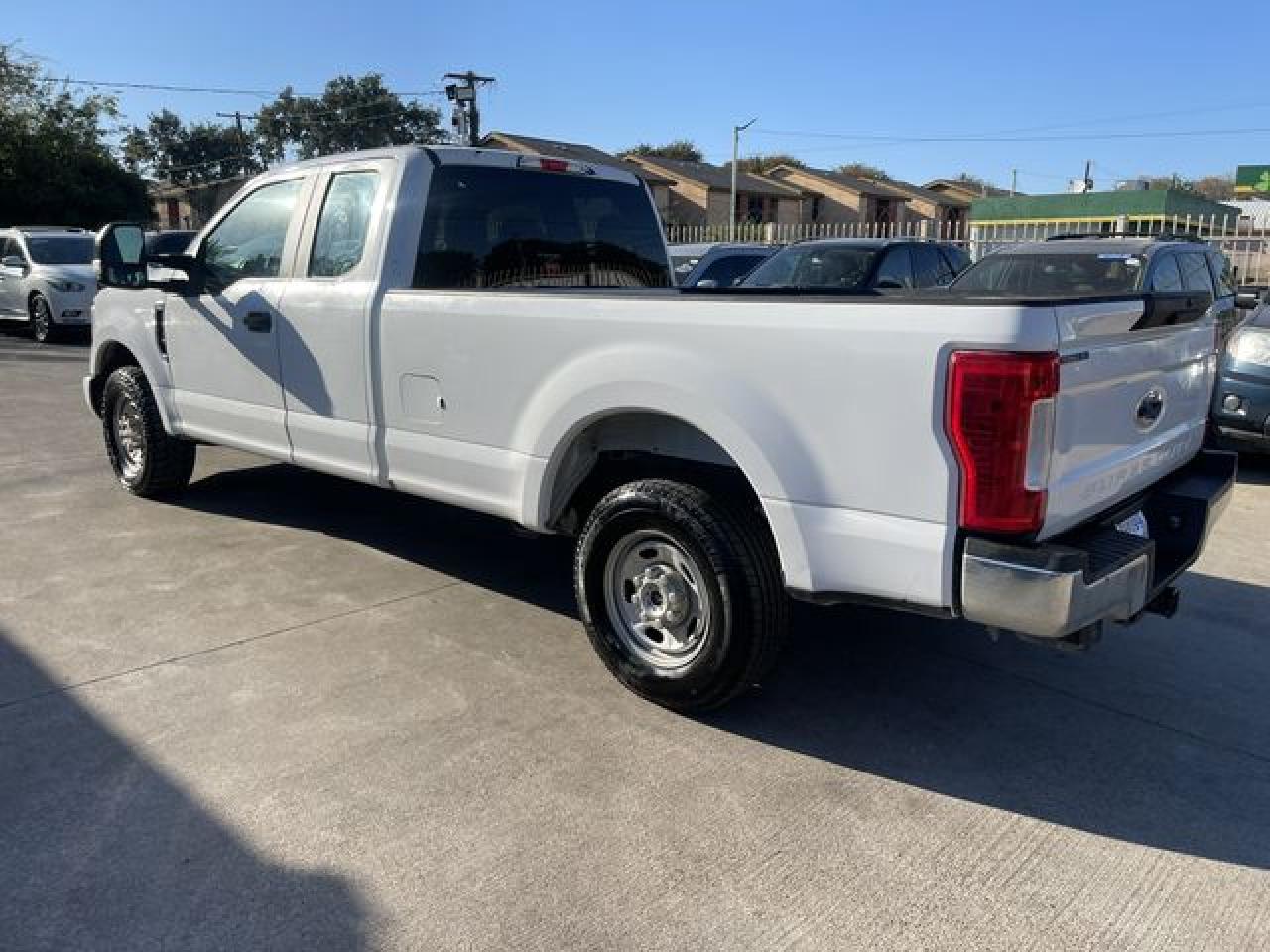 2018 Ford F-250 VIN 1FT7X2A68JEB68675 photo 3