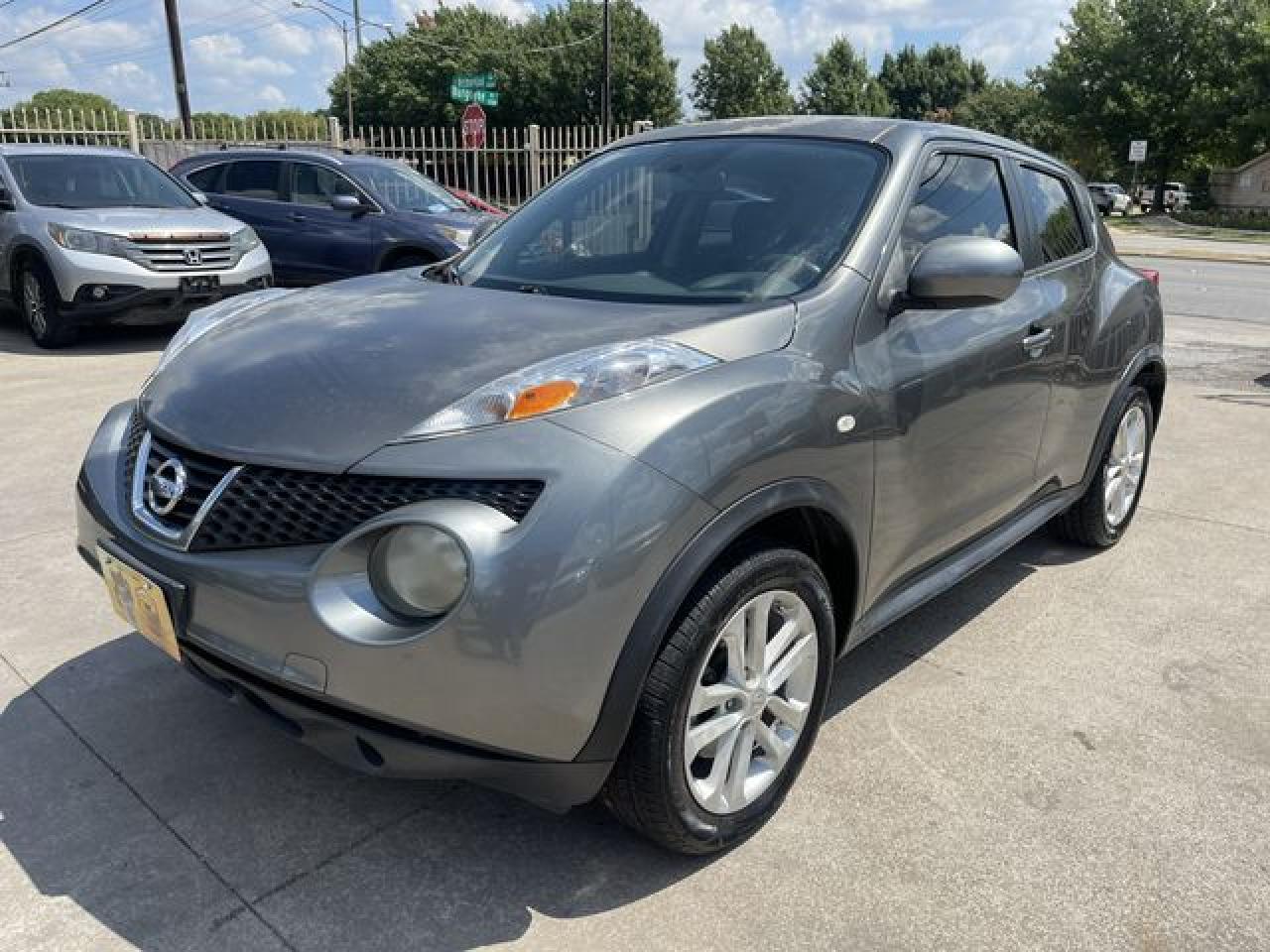 2012 Nissan Juke VIN JN8AF5MR8CT103571 photo 2
