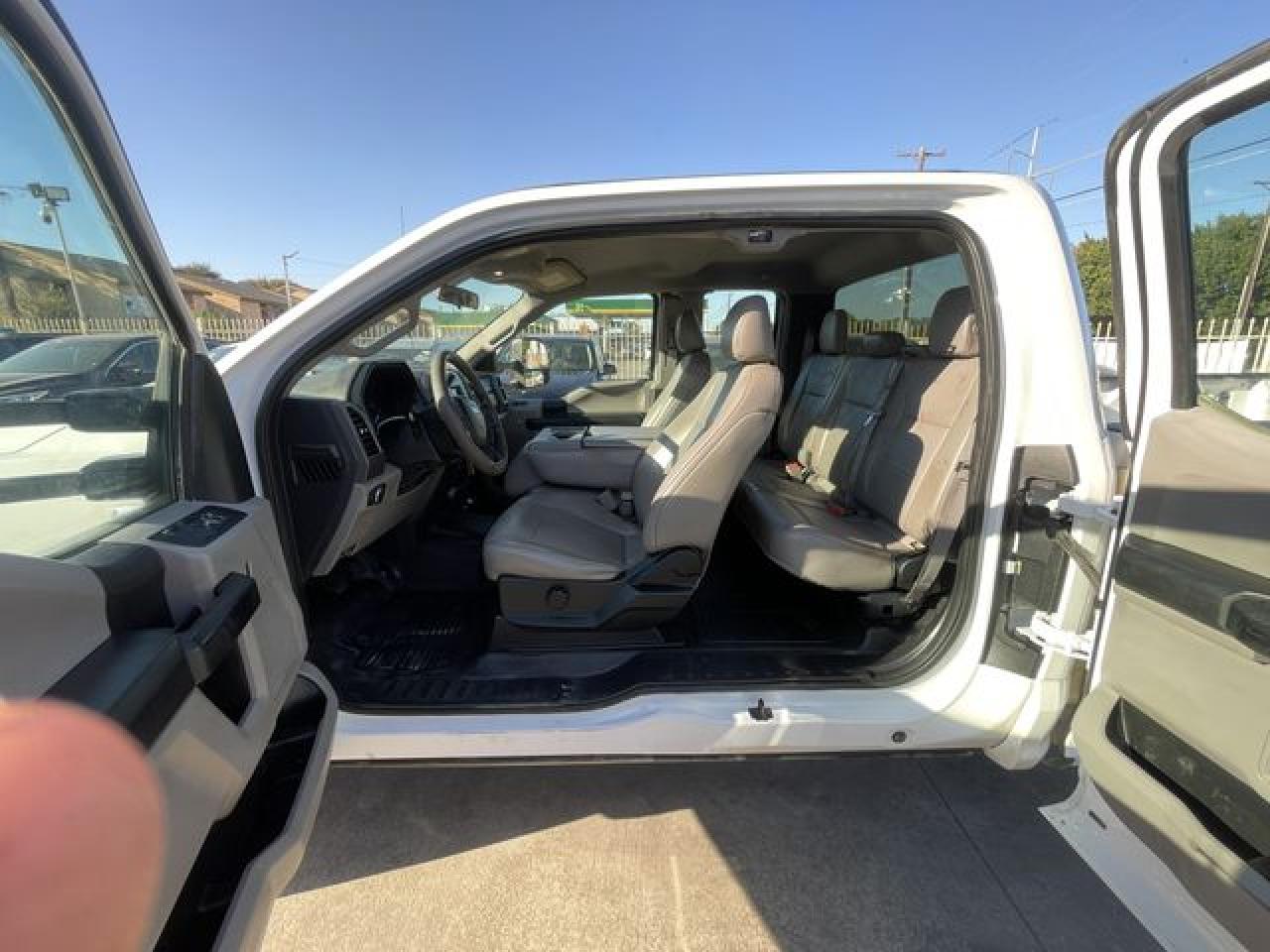2018 Ford F-250 VIN 1FT7X2A68JEB68675 photo 11