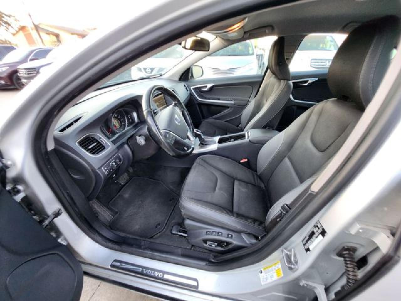 2014 Volvo S60 VIN YV1612FS5E2296652 photo 11