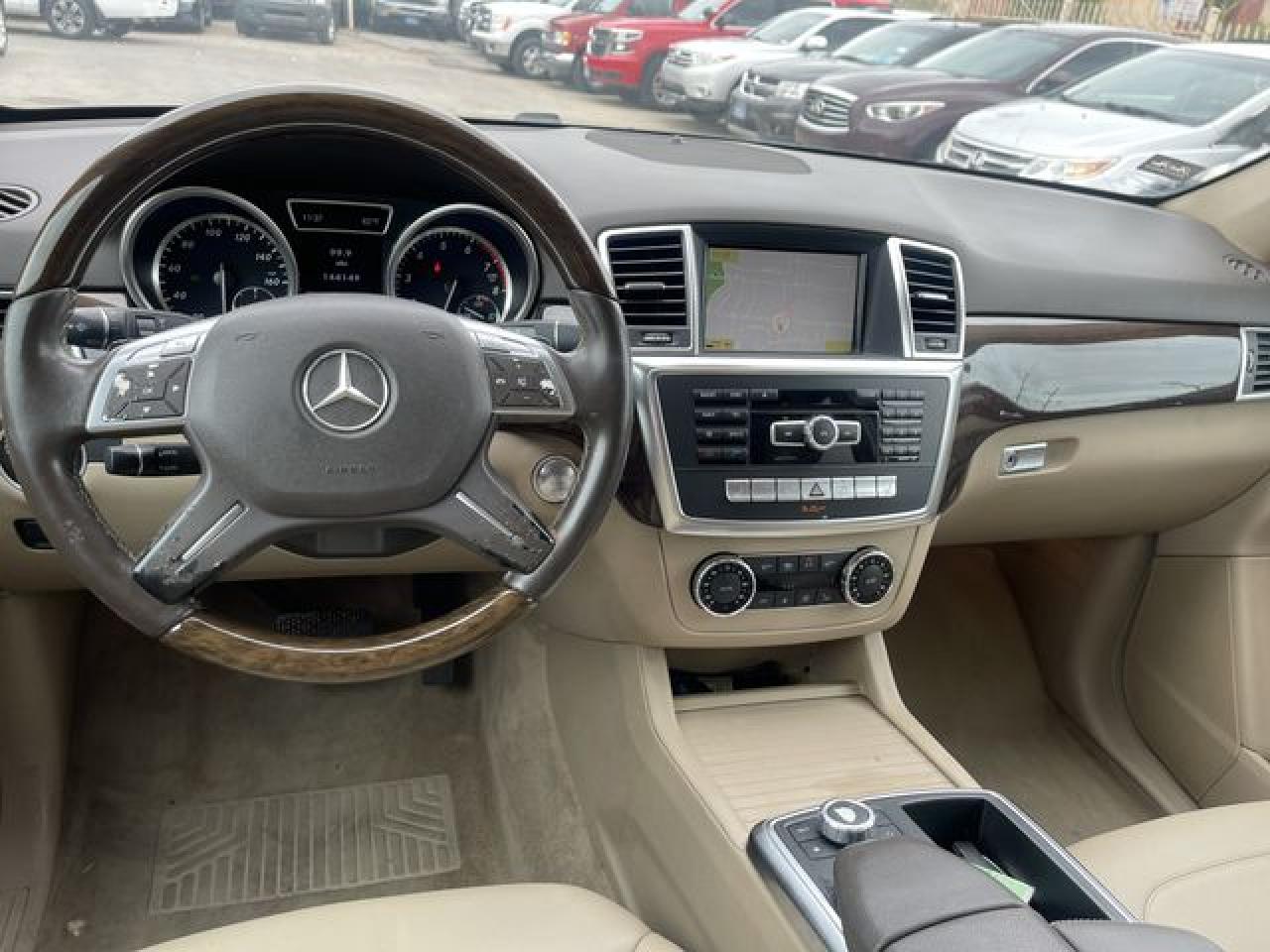 2012 Mercedes-Benz Ml-class VIN 4JGDA5HB0CA045502 photo 5